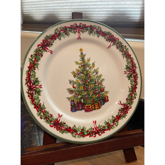 4 Radko Traditions Holiday Celebrations Dinner Plates - Picture 2 of 6